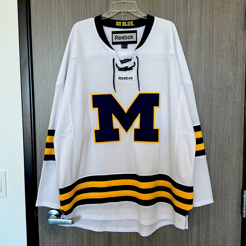 University of Michigan UM Hockey Jersey White Reebok NCAA Big Ten - XXL